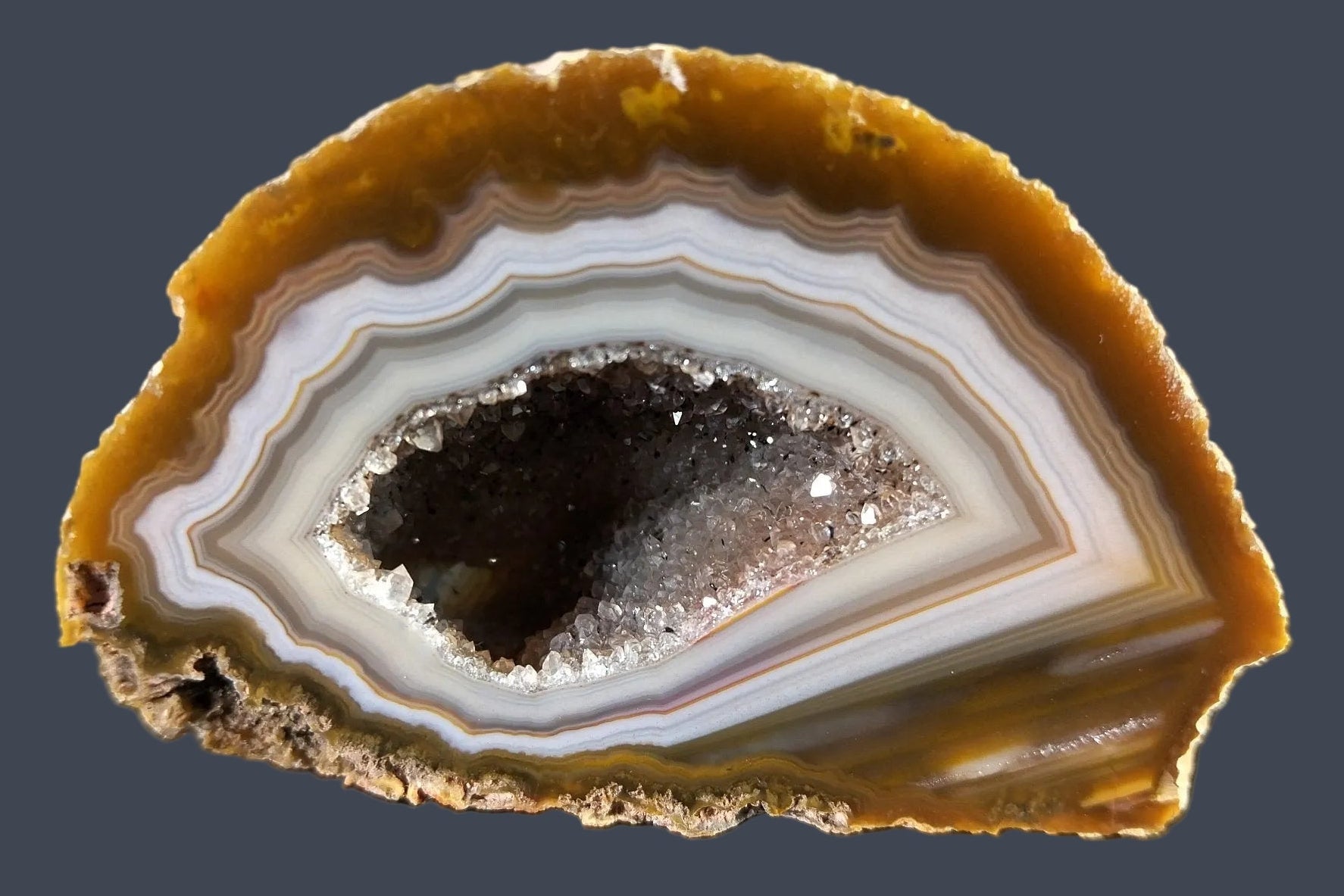 Lilangabi agate 88mm – main view, druzy vug, waterlines, amber-gold banding | SKU LIL00022