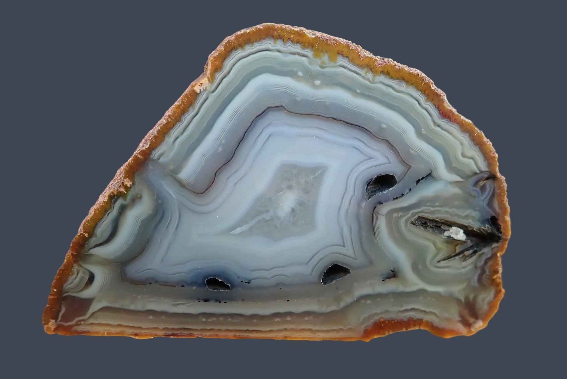 South African agate 104 mm – face view, flow channel, perimorph, fortification banding, ice-blue chalcedony