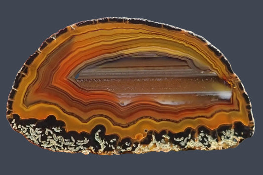 Lilangabi agate 66 mm – front face, waterlines, chromatism, fortification banding, scalloped banding, Eswatini