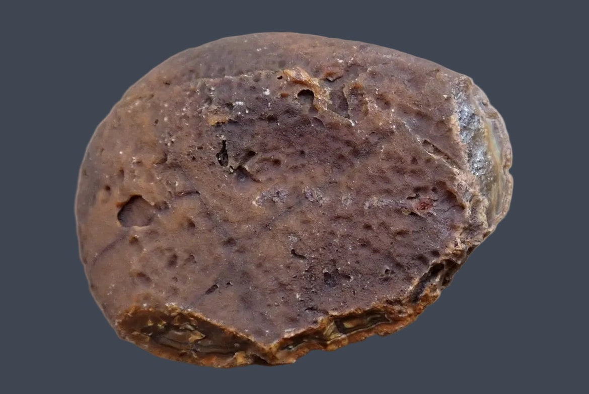 Lilangabi agate 56 mm – back view, natural rind, Eswatini