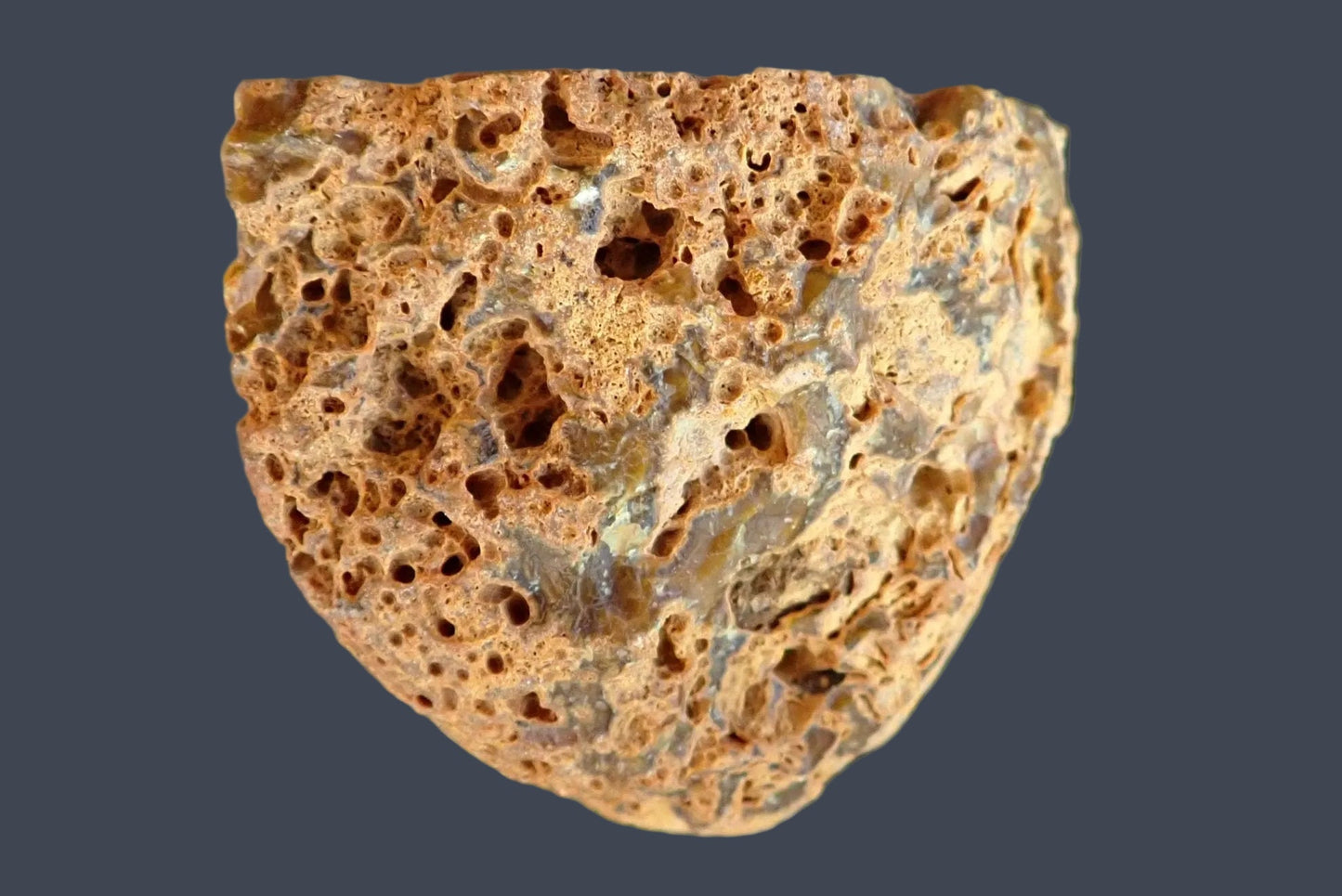 Lilangabi agate 70 mm – back view, natural rind, Eswatini