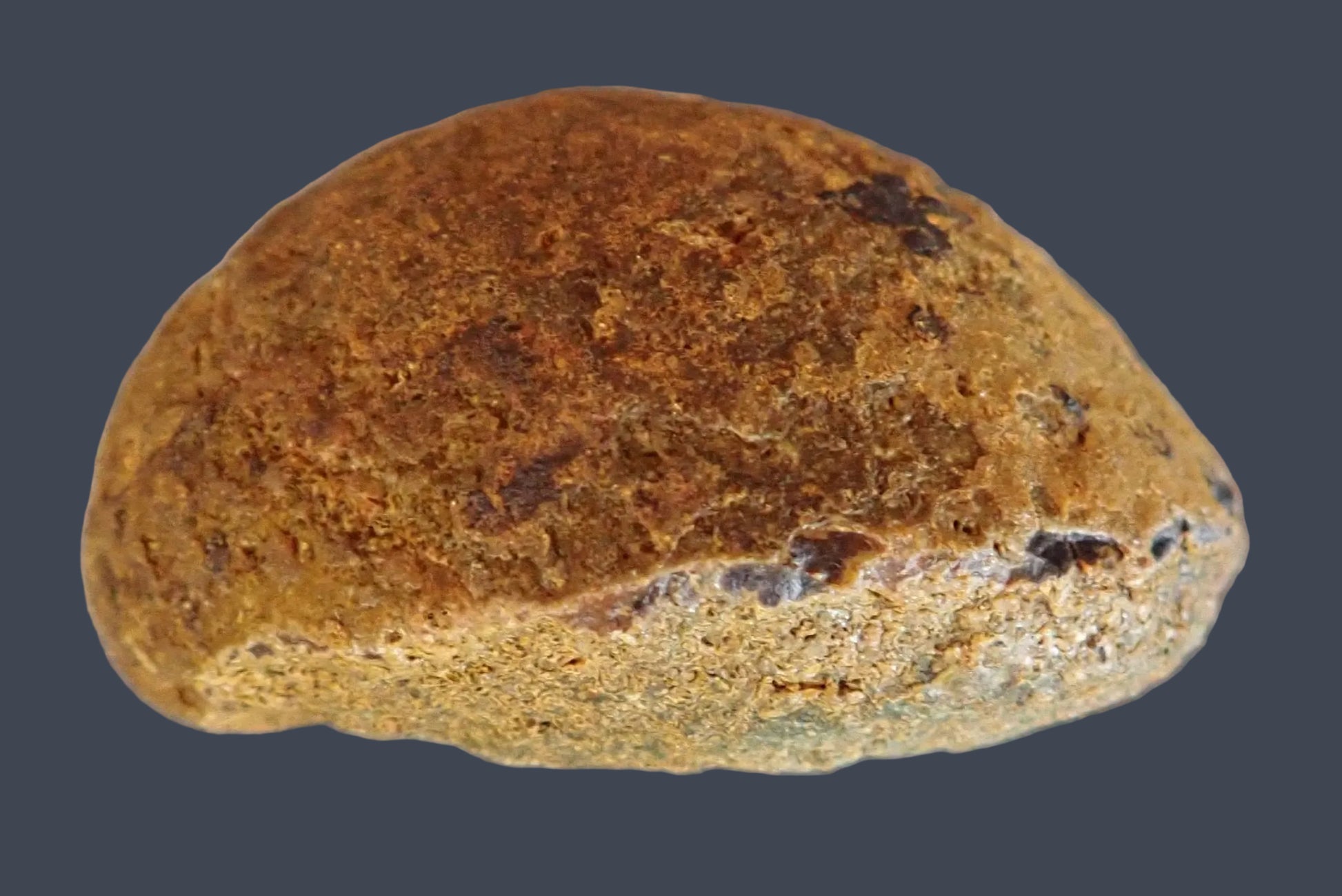 Lilangabi agate 82 mm – back view, natural rind, Eswatini