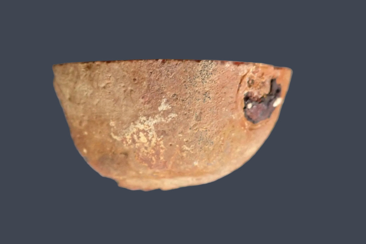 Back of Lilangabi agate showing the natural rough rind