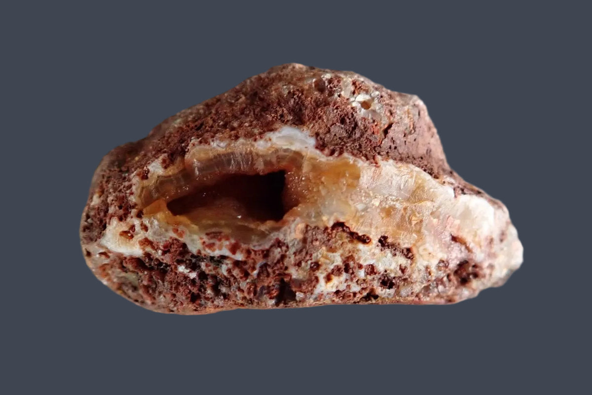 Malawi agate 57 mm, back view, natural rind, Ngabu, Malawi