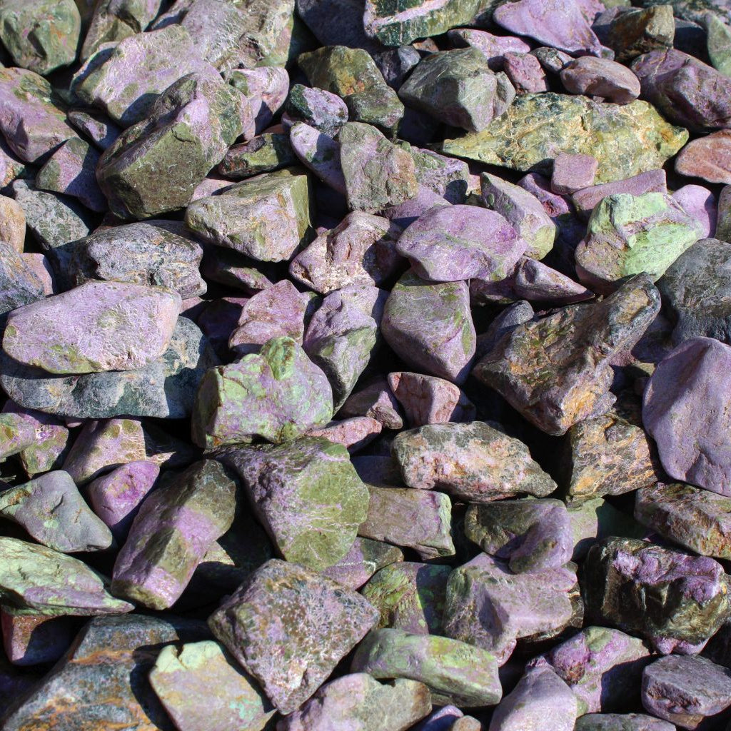 Dry natural stichtite rough specimens in serpentine matrix, Kaapsehoop, South Africa — bulk lot showing natural unpolished surface and colour variation, dry | SKU STICHRsml