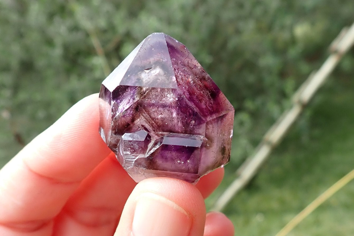 Shangaan amethyst single point – clear/amethyst with strong purple phantom and elestial window faces, Chiredzi Zimbabwe