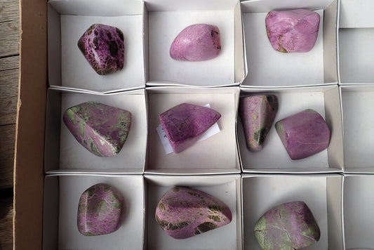 Stichtite-Serpentine freeform lot 10 pcs – full batch view, mixed purple and green, 43–77 mm, Barberton South Africa