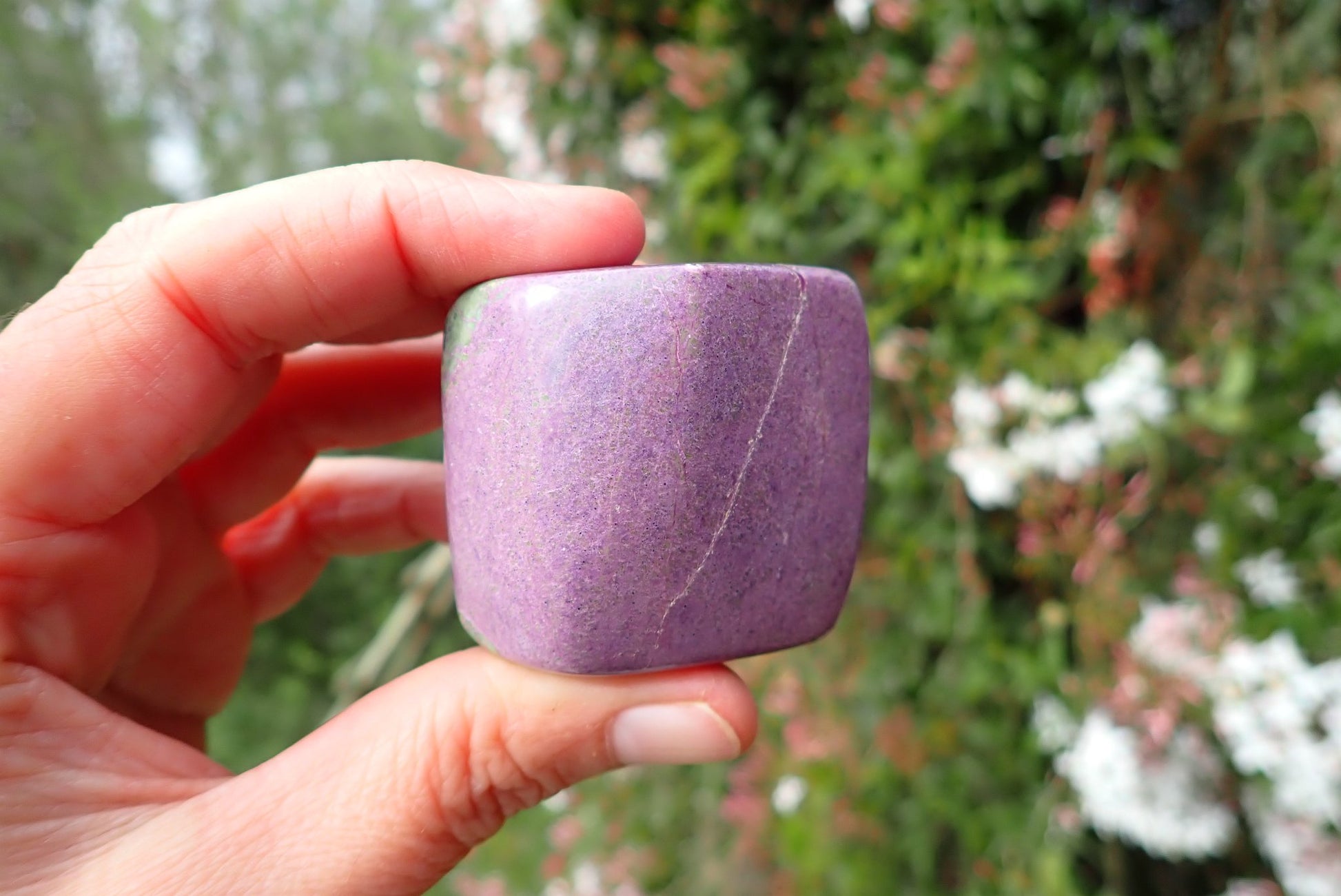 Stichtite-Serpentine freeform 43–77 mm – in hand, lilac Stichtite with white silica veining, Barberton South Africa