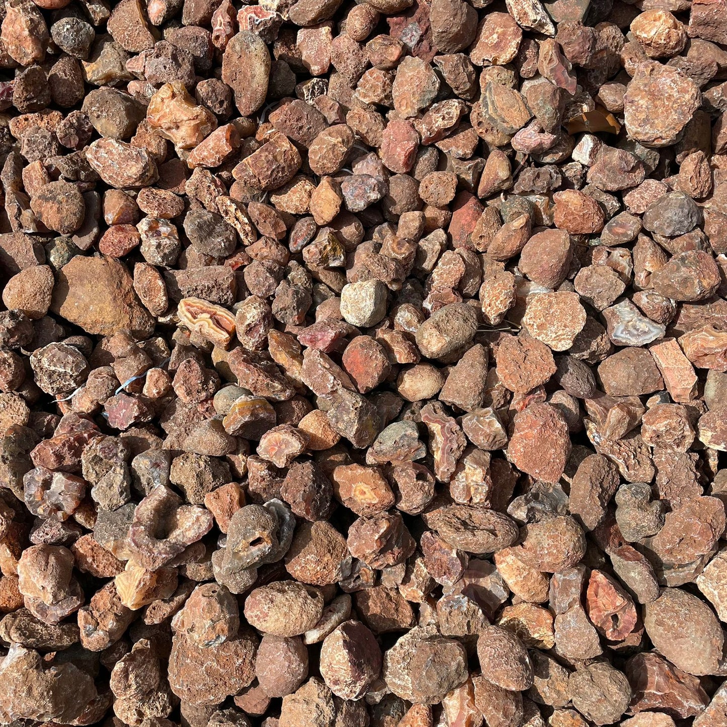 Rough Malawi agate from ngabu region
