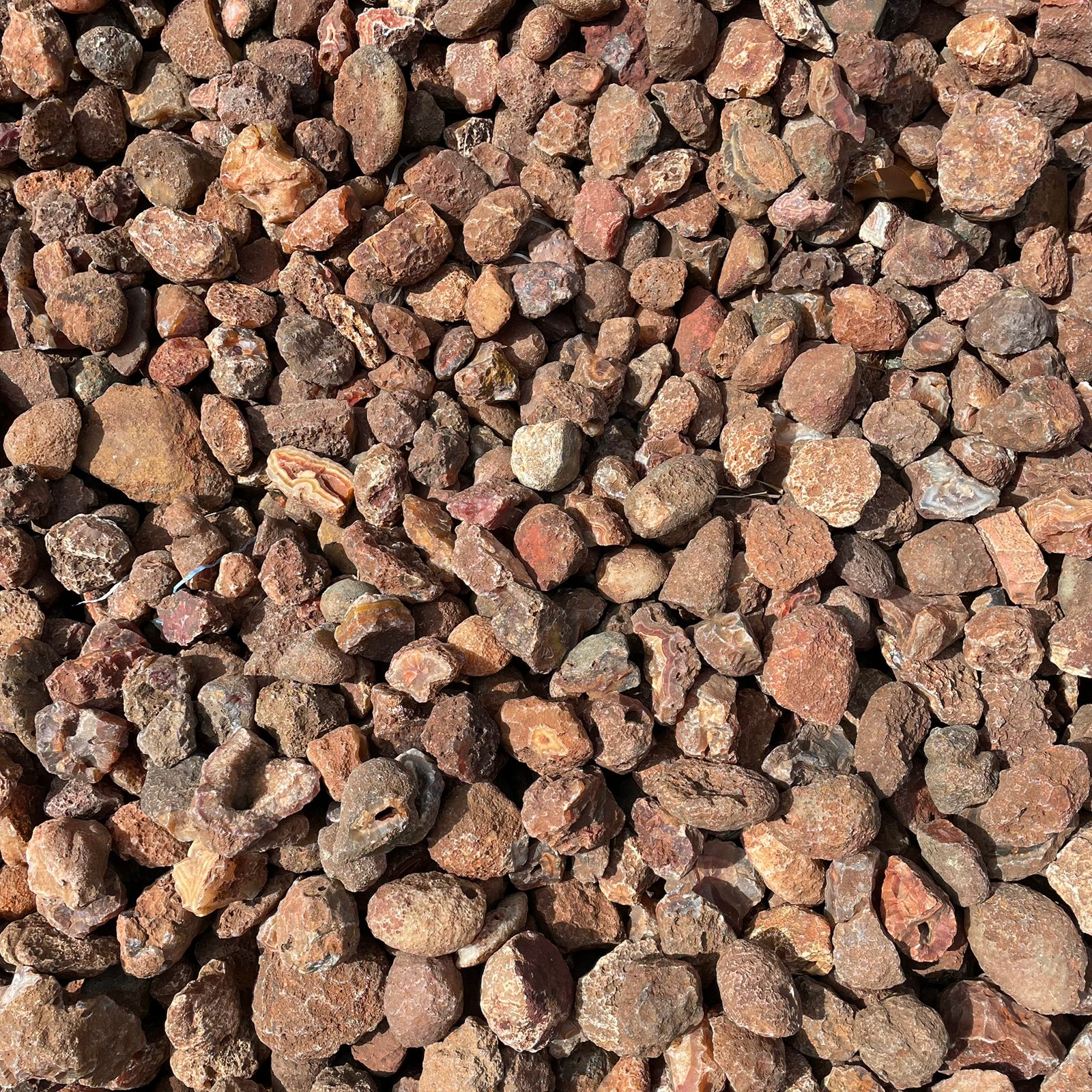 Rough Malawi agate from ngabu region