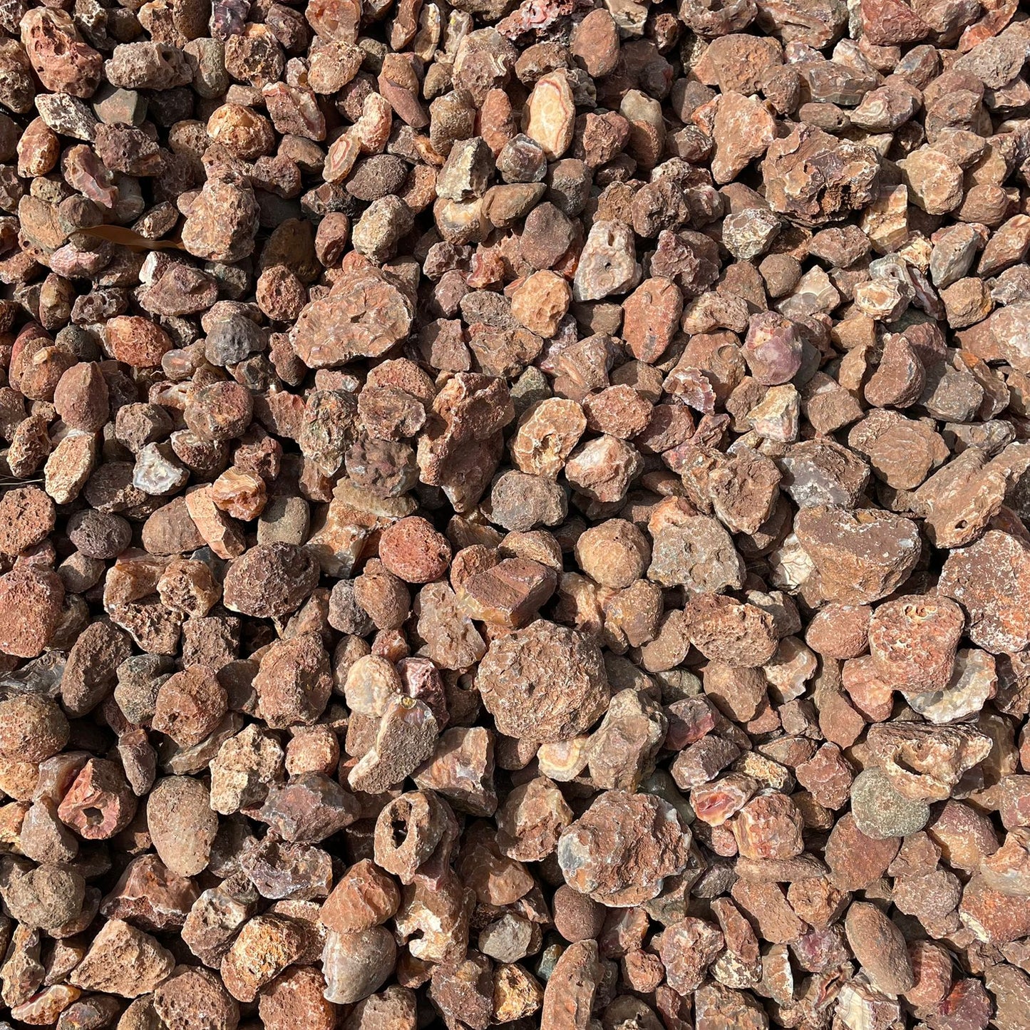 Rough Malawi agate from ngabu region