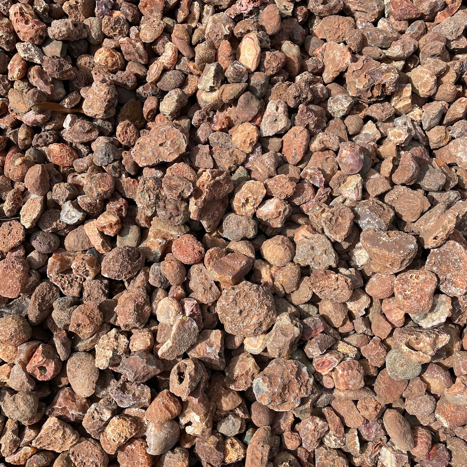 Rough Malawi agate from ngabu region