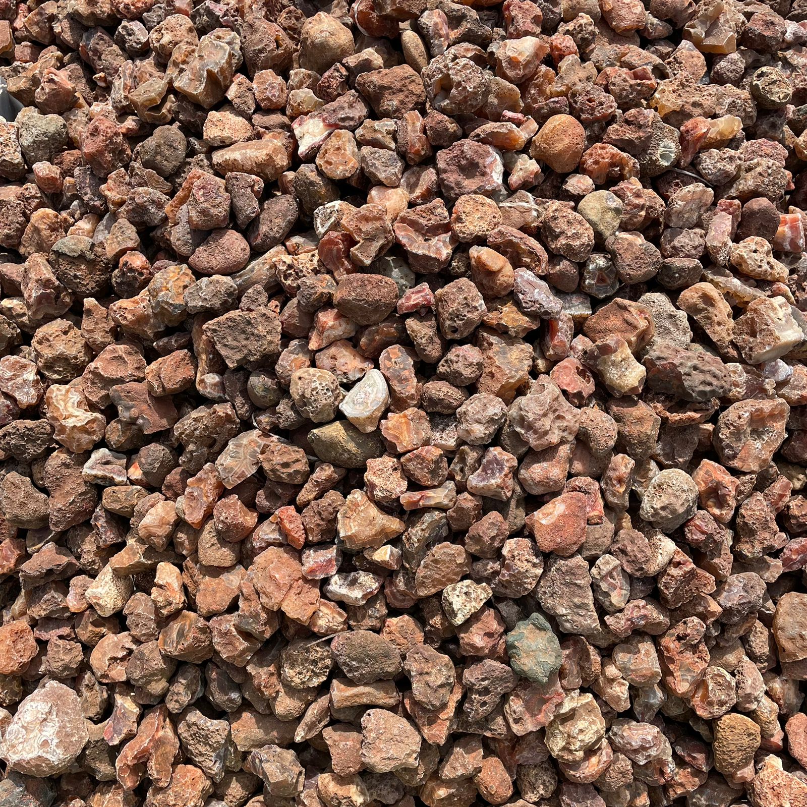 Rough Malawi agate from ngabu region