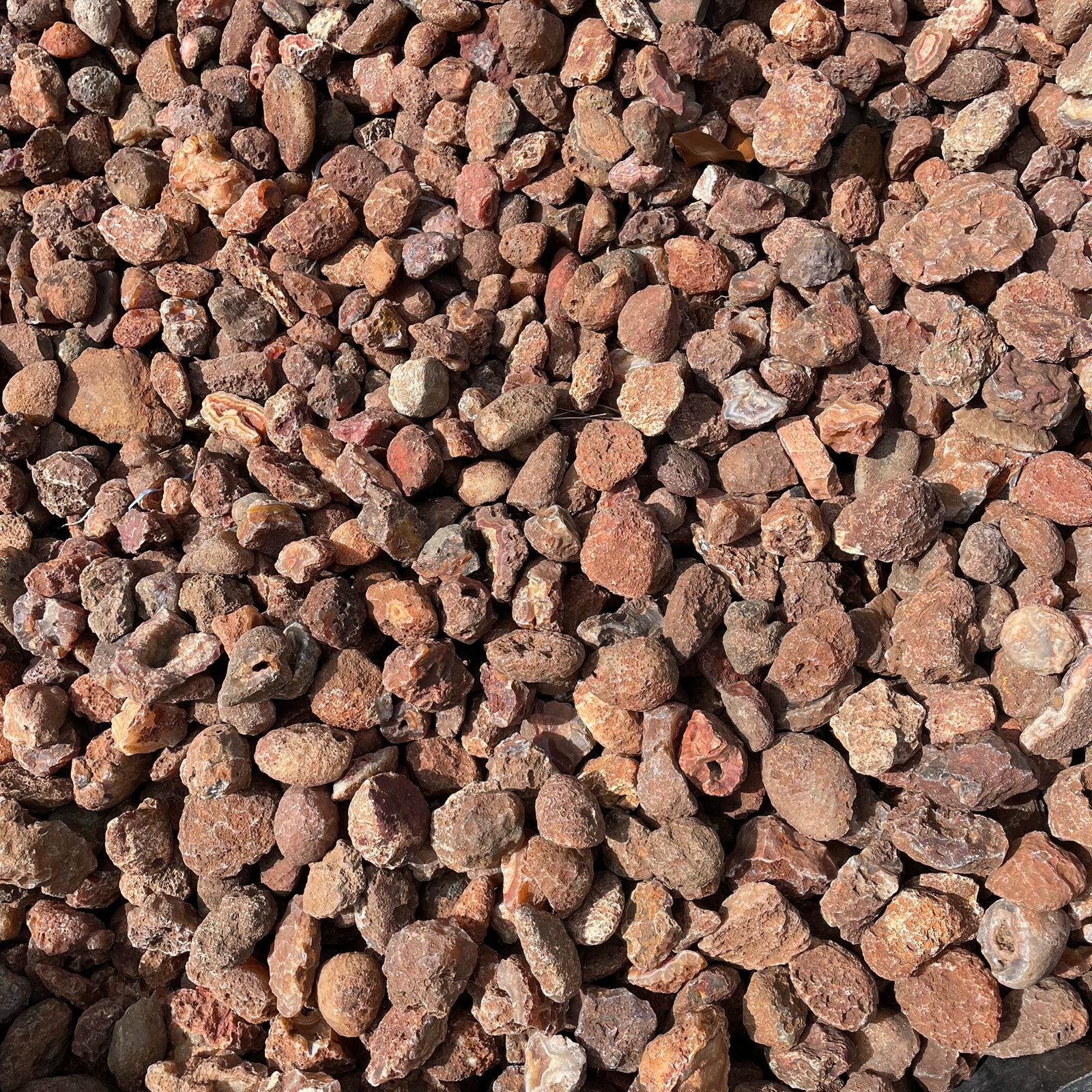 Rough Malawi agate from ngabu region