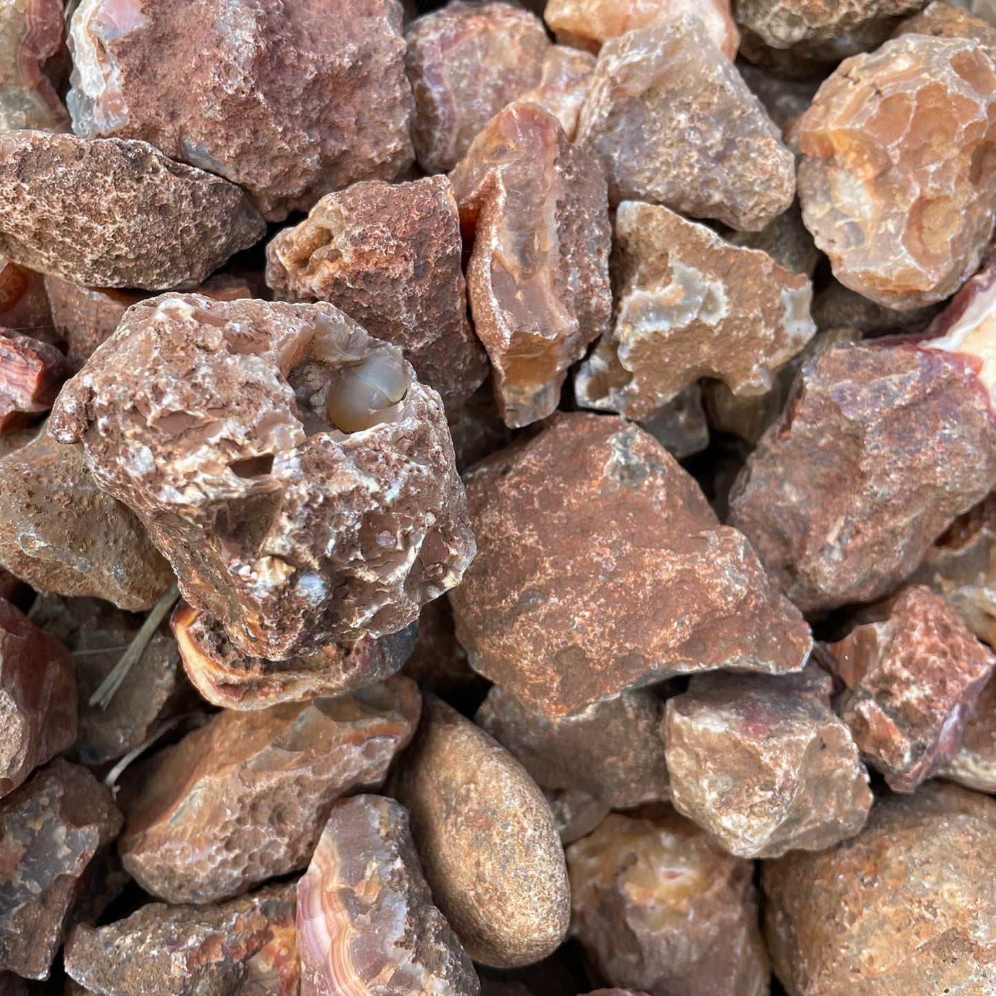 Rough Malawi agate from ngabu region