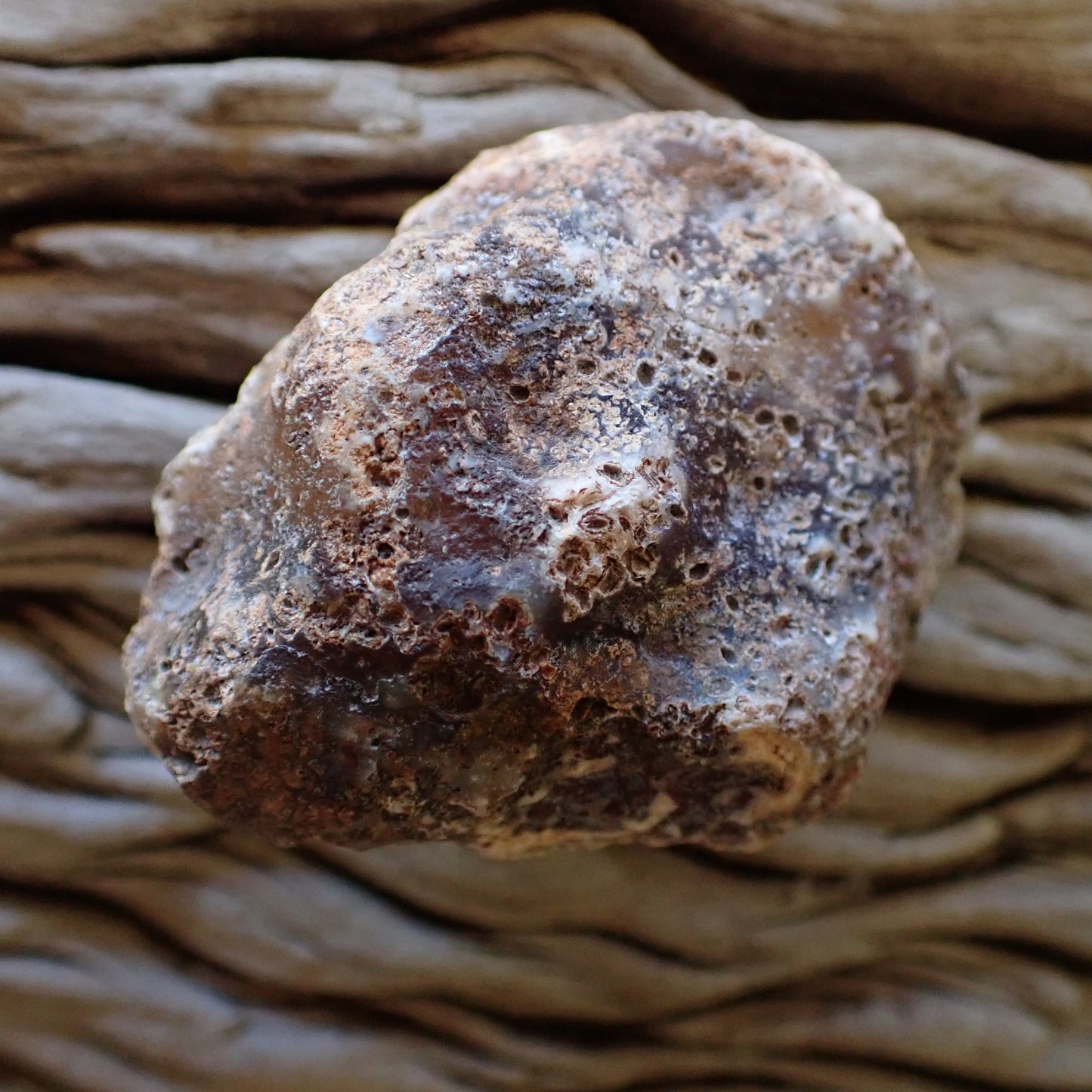 Back of Malawi agate 46 mm – natural rind, Ngabu deposit, hand-polished in South Africa | SKU 000479