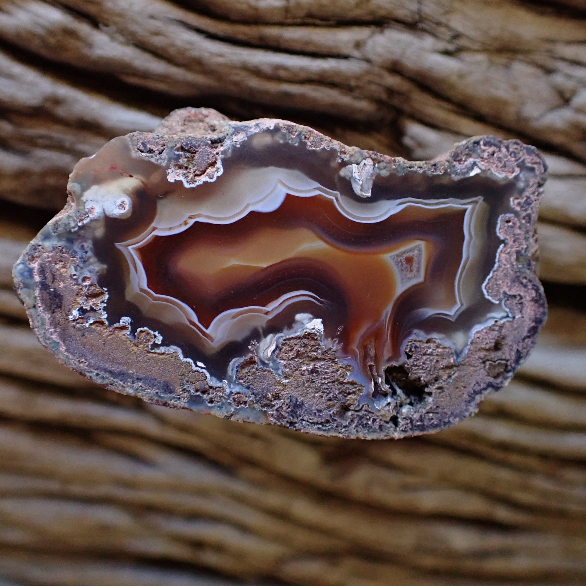 Main view of natural hand-polished Malawi agate 45 mm – front-facing full specimen, scalloped banding, shadow banding, flow channel, Ngabu Malawi | SKU 000488