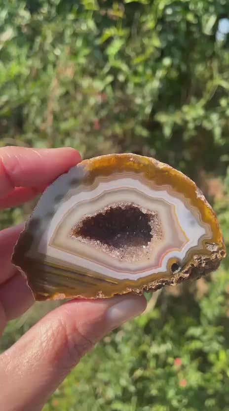 Lilangabi agate 74mm – video, druzy vug, waterlines, amber-gold depth | SKU LIL00023